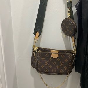 Louis Vuitton Multi Pochette
